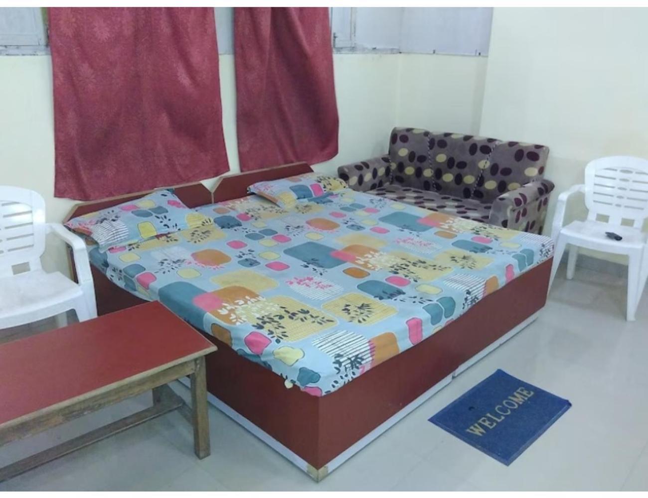 Shivam Guest House, * Gaya