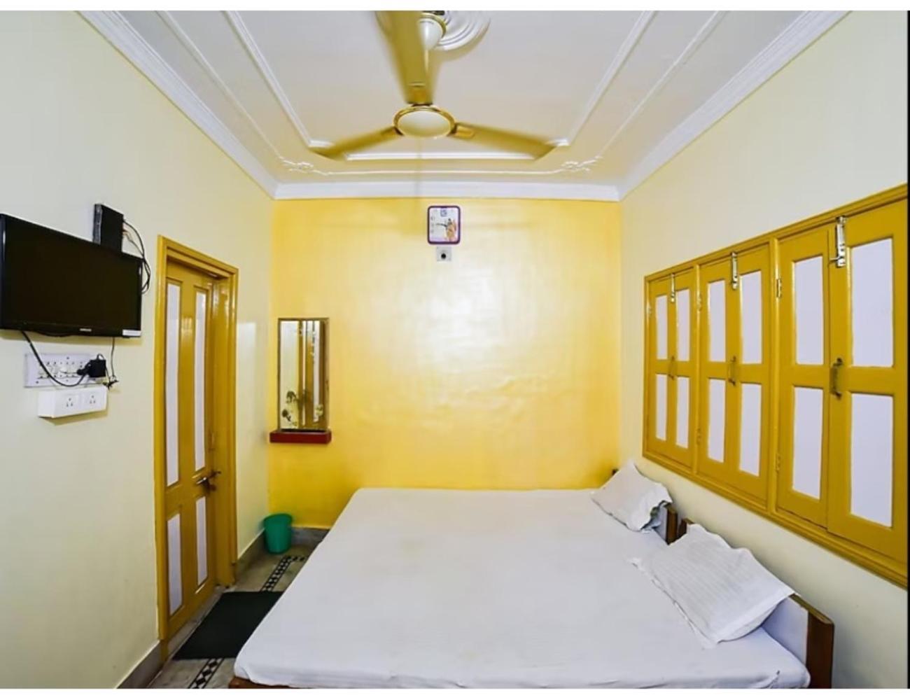 Homestay Shivam Guest House, *